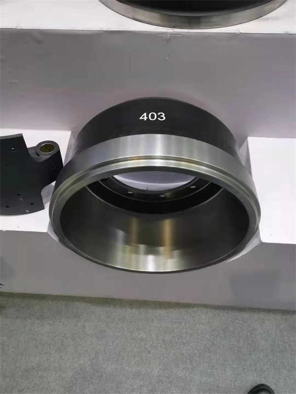 �Ϻ������˸�չ��ʵ��